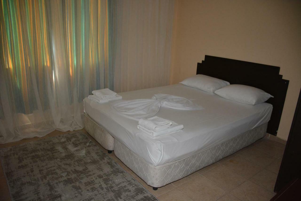 Bahceli Family Otel Antalya Ngoại thất bức ảnh