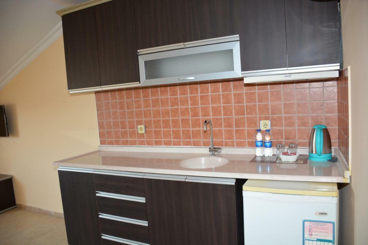 Bahceli Family Otel Antalya Ngoại thất bức ảnh