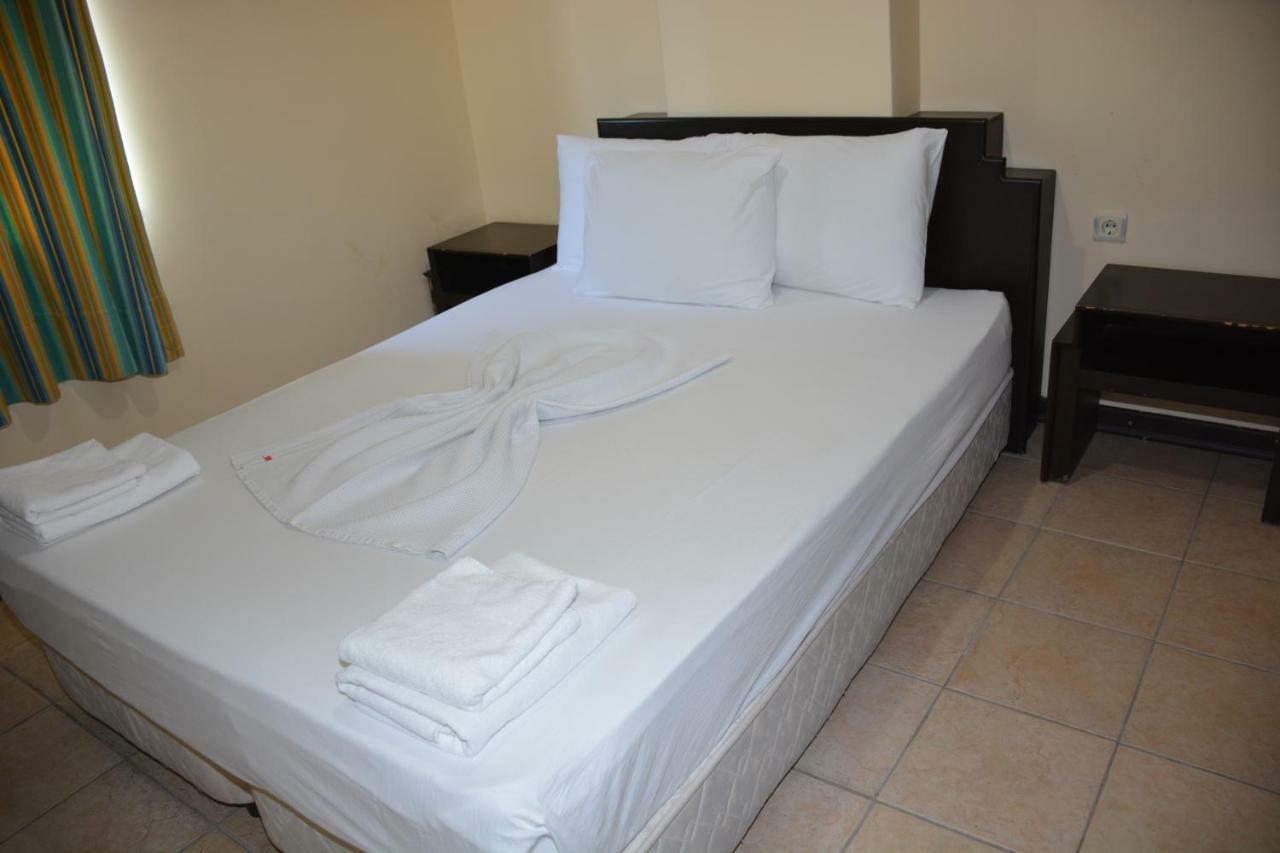 Bahceli Family Otel Antalya Ngoại thất bức ảnh